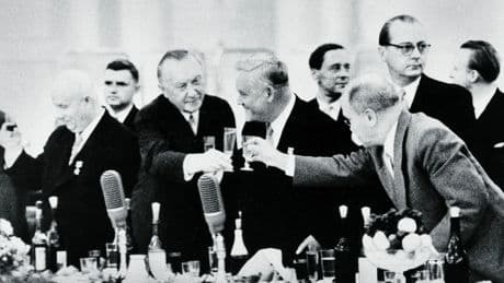 Besuch in Russland: Adenauers Diplomatie mit der Weinflasche