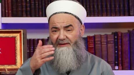 Cübbeli Ahmet de sahte diploma skandalına dahil oldu: İşte sistemin geldiği durum