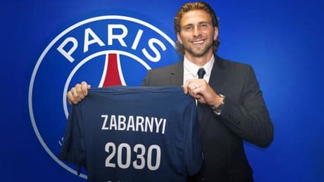 Mercato : le PSG annonce la signature d’Illya Zabarnyi, défenseur central ukrainien