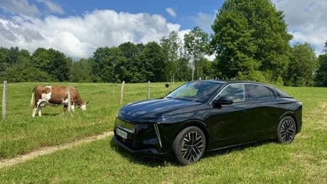 DS Nº8, un eléctrico trasatlántico con la agilidad de un utilitario