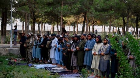 Afganistan’da kadınlar kutlamalara alınmadı