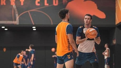 Vuelta de los internacionales con estreno en el Roig Arena