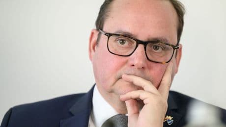 Wählerdatenpanne in Essen viel größer: Partei fordert Rücktritt von Kufen