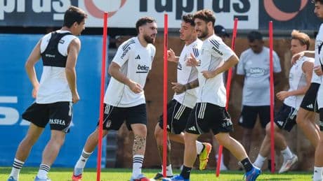 Beşiktaş'ın kamp kadrosu belli oldu!