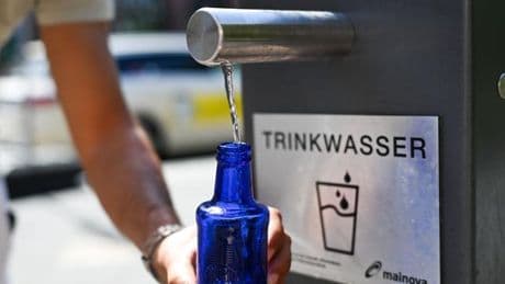 Erfrischung in der City: Trinkwasserbrunnen helfen in Hessen durch die Hitze