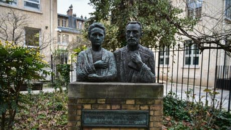 Menacé d’être intégré dans une construction moderne, le sort du pavillon de Marie Curie devant la justice