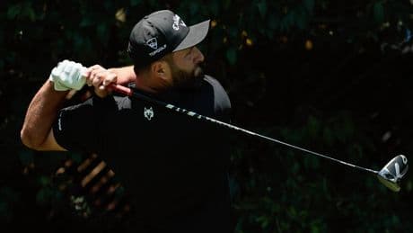 Jon Rahm se saca un golpe maestro para acabar al par en Corea