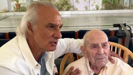 Engraciano, 110 años, revela la clave de la longevidad: "No hice más que trabajar, andar, tener amigos y una gloria de mujer"