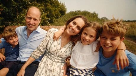 Kate e William volano verso Cefalonia: cosa c'è dietro l'inusuale scelta per le vacanze