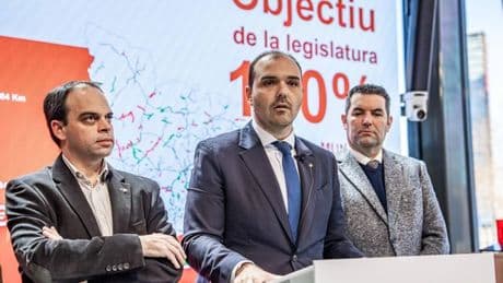 La red pública de fibra óptica llega al 72% de municipios catalanes y alcanza los 7.500 kilómetros
