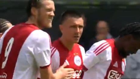 Steven Berghuis en Kayden Wolff helpen Ajax aan oefenzege