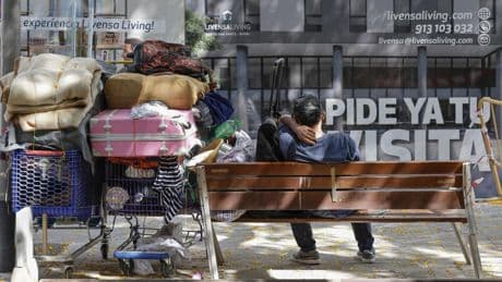 El 74% de las personas atendidas por Càritas Barcelona carece de una vivienda digna