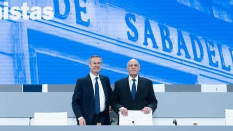 Oliu confirma que el Sabadell convocará junta para validar la venta del TSB si la oferta es buena
