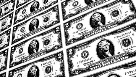 ¿Beneficiará al dólar la desaceleración económica mundial?