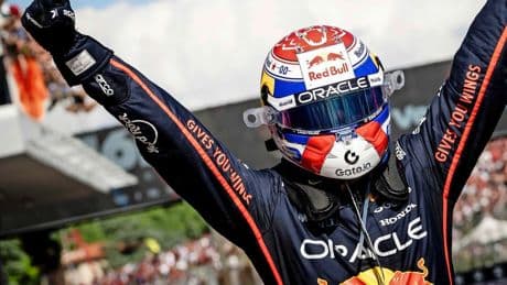 Buitenlandse media likkebaarden: ’Max Verstappen remde zo laat dat hij bijna in de 22e eeuw belandde’