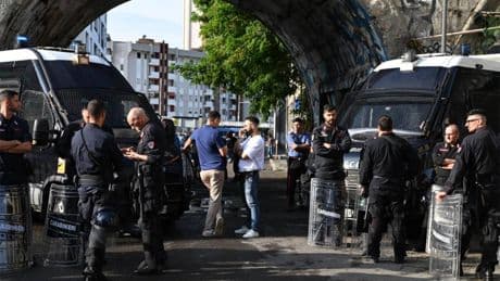 Iniziato lo sgombero del Leoncavallo: sfratto avviato dopo 31 anni di occupazione