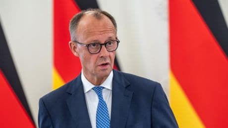Merz verurteilt „abscheulichen Anschlag“ auf Mitarbeiter der israelischen Botschaft