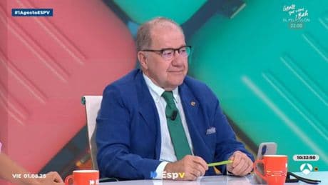 El psiquiatra José Carlos Fuertes, sobre las vacaciones de los políticos: "Su trabajo no es duro, es darle al botón"