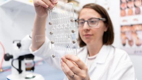 Anna Castells, la científica que busca la cura de la depresión en el intestino: "La microbiota dice mucho de nuestro ánimo"