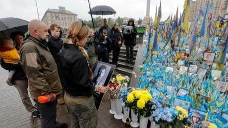 Ucraina, trattativa in più fasi: primo tavolo a Ginevra, poi la firma in Vaticano. Le tappe