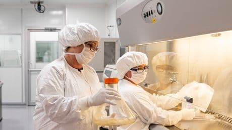 Kennedy Cancels Nearly $500 Million in mRNA Vaccine Contracts
