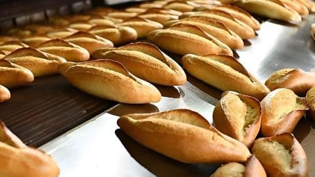 Gramajı düşürülen ekmek ve simide zam