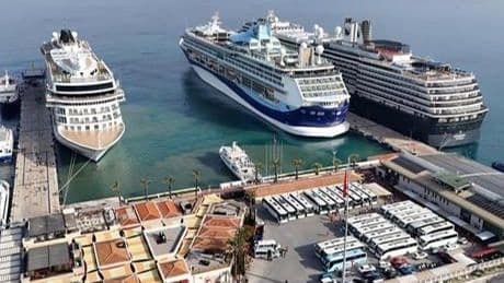 Kuşadası'nda kruvaziyer hareketliliği sürüyor