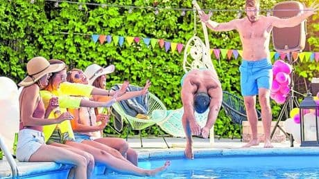 Si no tienes piscina este verano... alquila una por horas