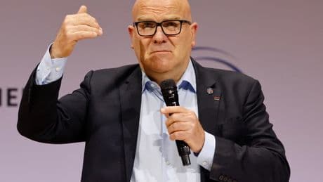 "L'incertitude totale" sous Trump menace les investissements aux Etats-Unis, avertit Bruno Bonnell avant Choose France