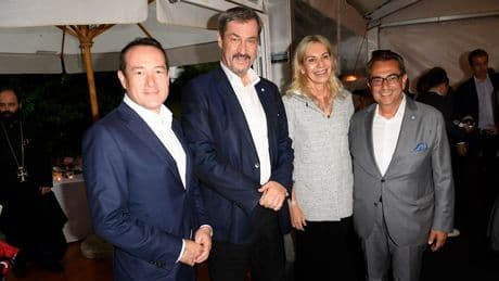 Zu Gast bei Stavros Kostantinidis - Top-Entscheider feiern Sommerparty in München