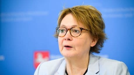 Behörden-Versagen im Fall Liana (†16) - Ministerin drückt sich vor Landtagsfragen