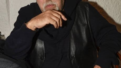 Maurizio Mattioli, un necrologio con la sua foto: "Morto per la quarta volta, denuncio"