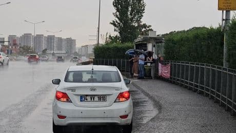 İstanbul'da gök gürültülü sağanak etkili oldu