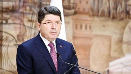 Bakan Tunç’tan DEM’e... Burada top oynamıyoruz
