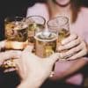 Strikte Grenze: Sollte Alkohol erst ab 18 Jahren erlaubt sein?