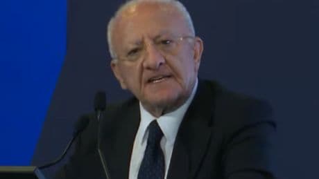 Sanità, De Luca: "Campania derubata di 3 mld in 10 anni, ora stesse risorse per tutte le regioni"