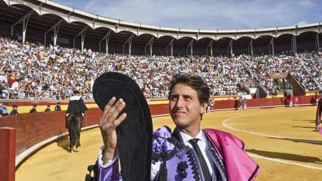 Roca Rey expresa sus condolencias por la muerte de un novillero en Perú: "¡Que Dios te tenga en su gloria, torero!"