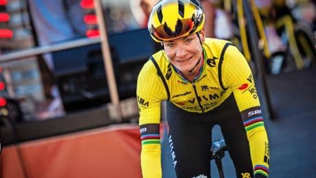 Fenomeen Marianne Vos (37) grijpt dagzege in Vuelta Femenina