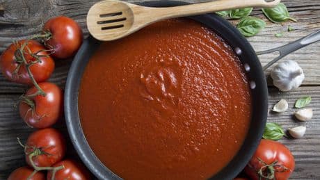 Der Unterschied ist enorm: Darum sollten Sie Tomaten unbedingt erhitzen