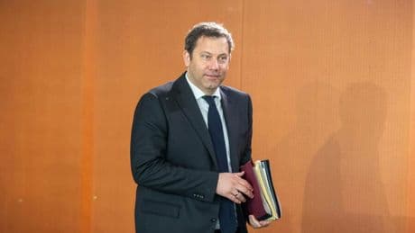 Handel: Klingbeil wirbt für Zusammenarbeit mit den USA