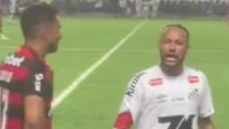 <p>&ldquo;Sei un mercenario!&rdquo;: Danilo insultato dal tifoso, arriva Neymar</p>