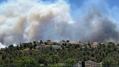 Feuer bei Marseille ängstigt Bewohner