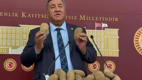 Gürer: "Zirai don, kuraklık, gelir daralması çiftçinin canına okuyor"