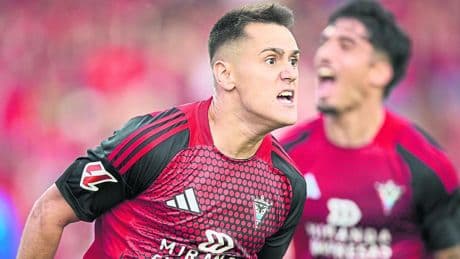 Izeta es el delantero de los dobles dígitos