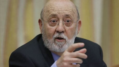 Tezanos, al rescate de Vox en su momento más difícil: subida espectacular pese a Trump, los aranceles y Ucrania