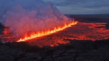 Iceland volcano live: Hotels and Blue Lagoon evacuated as eruption sends clouds of gas towards Grindivik