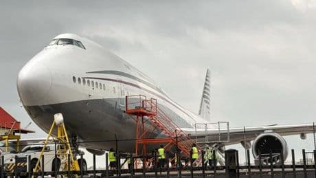 USA nehmen geschenkten Jumbojet von Katar offiziell an