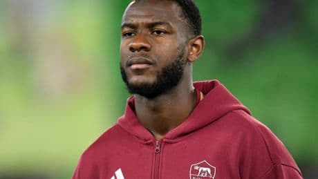 Arsenal open talks to sign £25m Roma star ahead of Newcastle and PSG