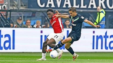 Herbeleef AZ verslaat FC Twente en pakt laatste Europees ticket