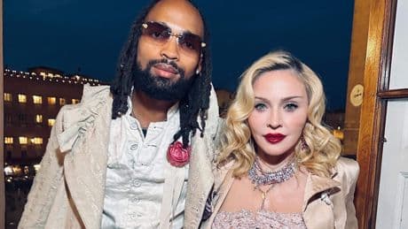 Madonna (67) straalt van oor tot oor, en niet door de botox: ’Akeem (29) is het perfecte vriendje voor nu’